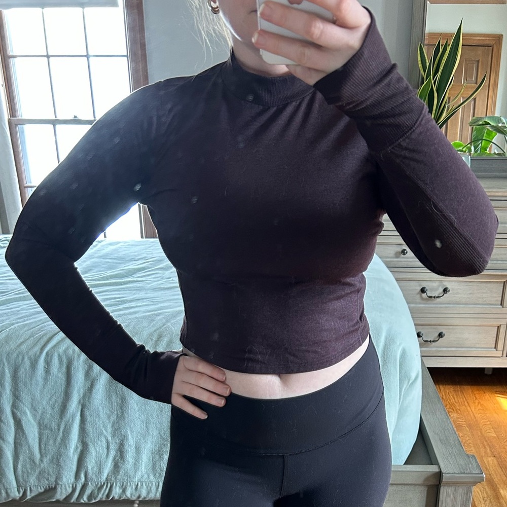 Maroon Mock Neck Long Sleeve Workout Top!